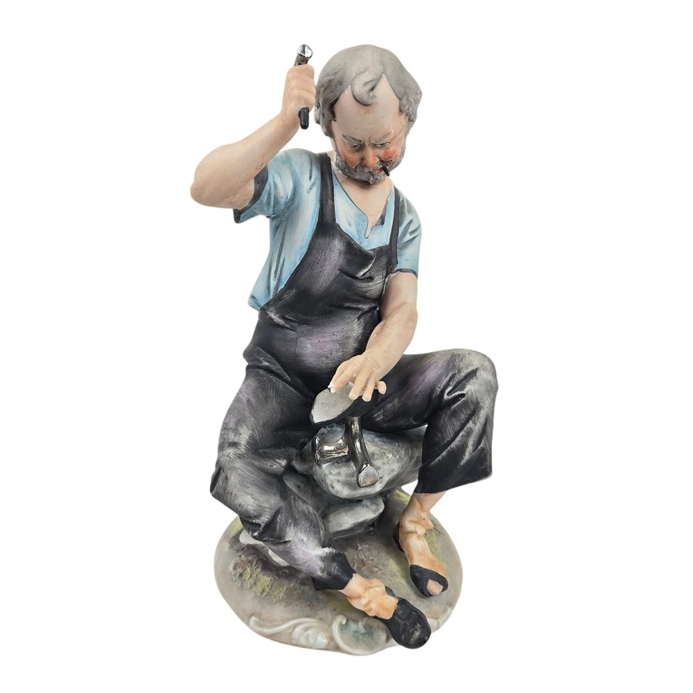 VTG 60s Antonio Benni Capodimonte Shoemaker Cobbler Porcelain Figure 7.5" Italy